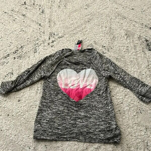 Girls EUC Miss Chievous 3/4 Sleeve Top. black/white with “Love” Heart. LG